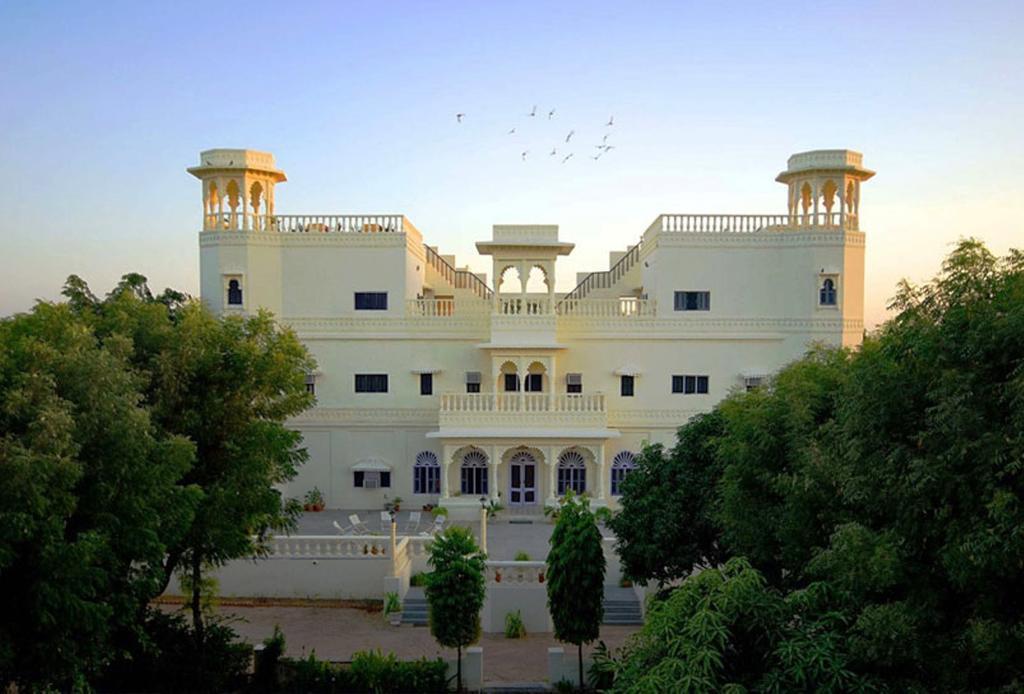 V Resorts Jhalamand Garh Jodhpur Джодпур Екстериор снимка