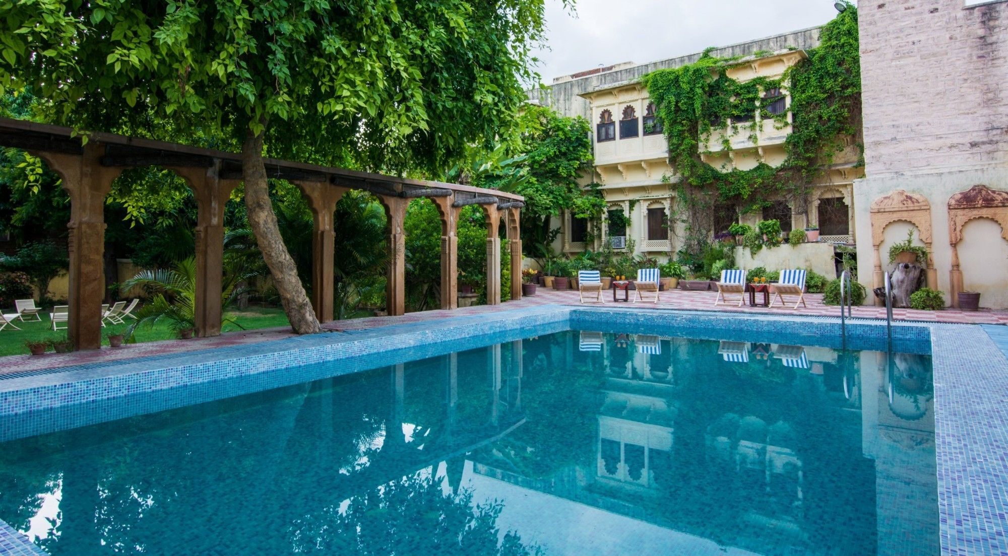 V Resorts Jhalamand Garh Jodhpur Джодпур Екстериор снимка